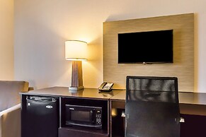 Comfort Suites Leesville near Fort Johnson