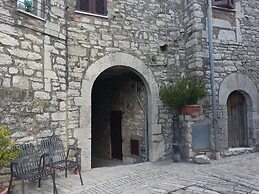 Castello Izzalini Todi Resort