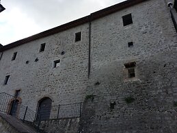 Castello Izzalini Todi Resort