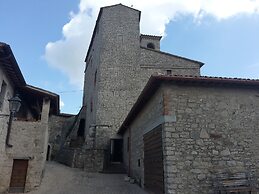 Castello Izzalini Todi Resort