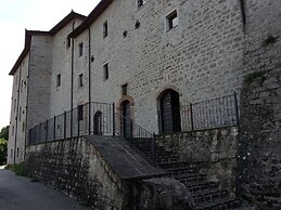 Castello Izzalini Todi Resort