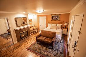 Grass Valley Courtyard Suites