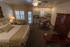Grass Valley Courtyard Suites