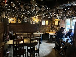 The Falkland Arms