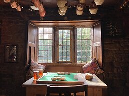 The Falkland Arms