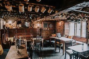 The Falkland Arms