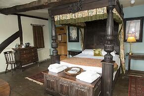 The George Inn and The Plaine