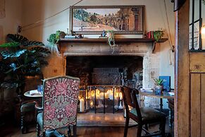 The George Inn and The Plaine