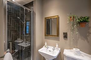 The George Inn and The Plaine