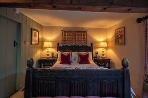The George Inn and The Plaine
