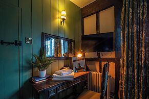The George Inn and The Plaine