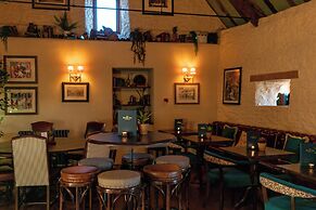 The George Inn and The Plaine
