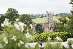 The George Inn and The Plaine