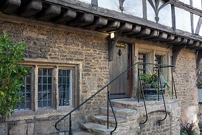 The George Inn and The Plaine
