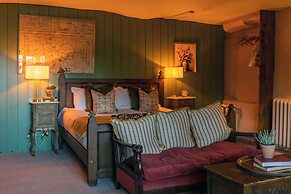 The George Inn and The Plaine