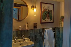 The George Inn and The Plaine