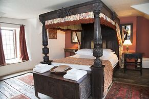 The George Inn and The Plaine