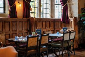 The George Inn and The Plaine