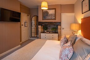 The George Inn and The Plaine