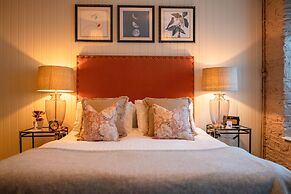 The George Inn and The Plaine