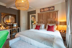 The George Inn and The Plaine