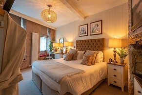 The George Inn and The Plaine