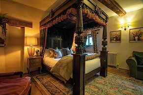The George Inn and The Plaine