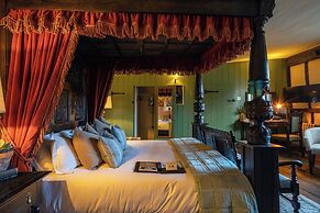 The George Inn and The Plaine