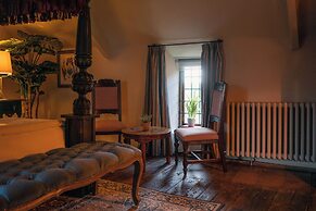The George Inn and The Plaine