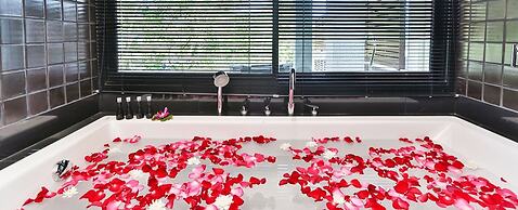 Ayara Kamala Resort & Spa