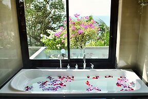 Ayara Kamala Resort & Spa
