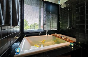 Ayara Kamala Resort & Spa