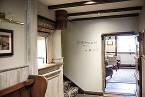 The White Hart