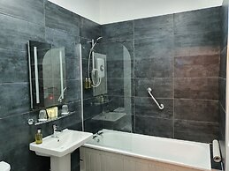 Dragon Inn Crickhowell