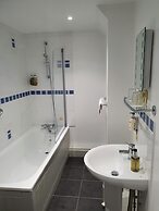 Dragon Inn Crickhowell