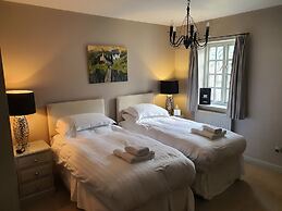 Dragon Inn Crickhowell