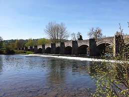 Dragon Inn Crickhowell