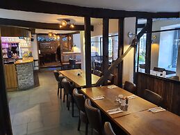 Dragon Inn Crickhowell