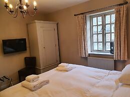 Dragon Inn Crickhowell