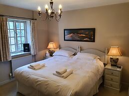 Dragon Inn Crickhowell