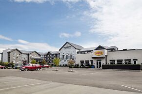 Sandman Signature Edmonton South Hotel