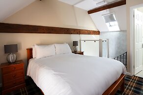 Broom Hall Inn
