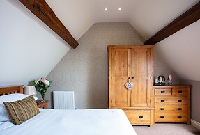 Broom Hall Inn