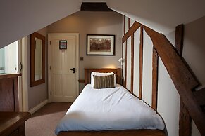 Broom Hall Inn