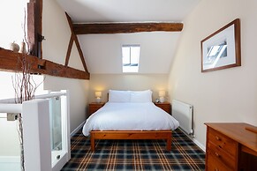 Broom Hall Inn