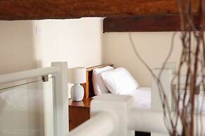 Broom Hall Inn