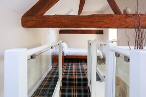 Broom Hall Inn
