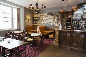 George Hotel