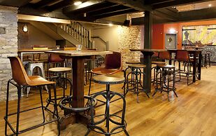 George Hotel
