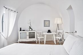 Katikies Santorini - The Leading Hotels Of The World